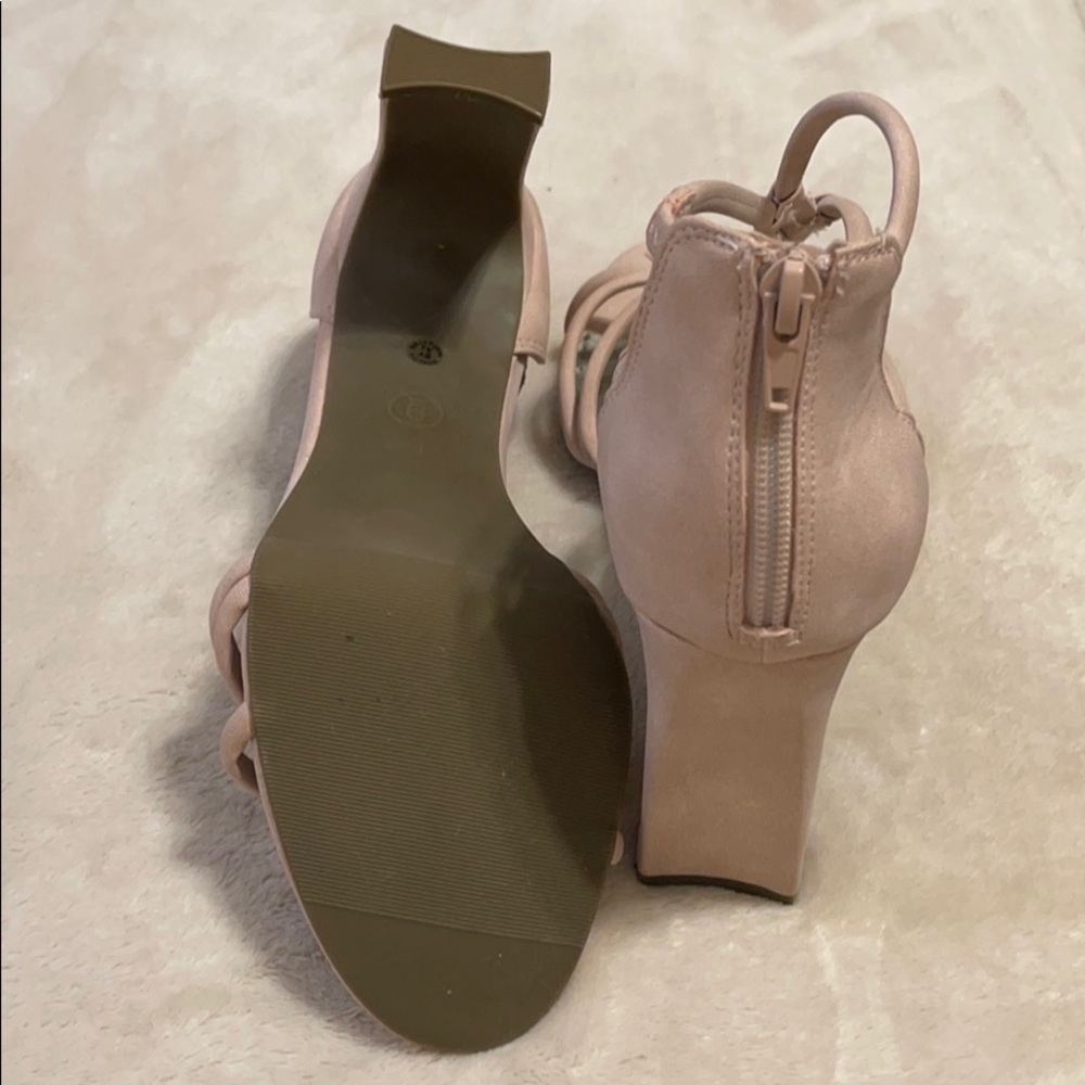 Shoes - Picture 6 of 6